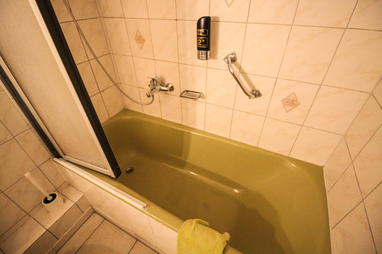 Bogensporthotel "Bad" Eisenbach  Extérieur photo