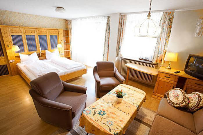 Bogensporthotel "Bad" Eisenbach  Extérieur photo